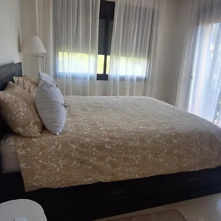 Апартаменты Marbella Sea View *
