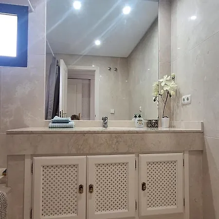 Апартаменты Marbella Sea View *
